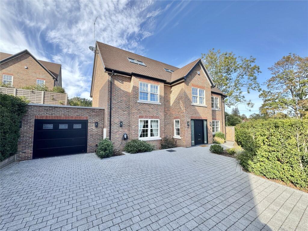 5 bed Detached for rent in Radlett. From Lumley Estates - Radlett 5 bed Detached for rent in Radlett. From Lumley Estates - Radlett
