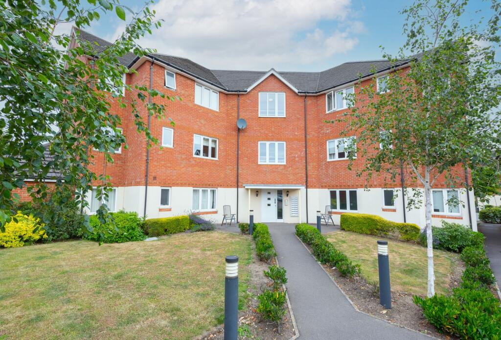 2 bed Apartment for rent in Farnborough. From Osbornes - Farnborough