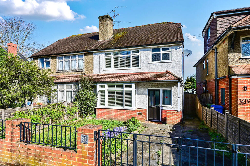 3 bed Semi Detached for rent in Farnborough. From Osbornes - Farnborough