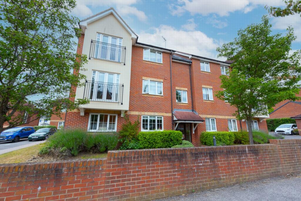 1 bed Apartment for rent in Farnborough. From Osbornes - Farnborough