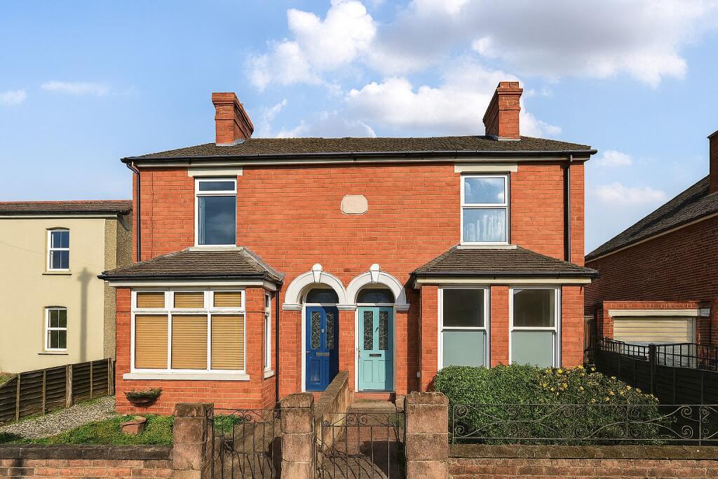 3 bed Semi Detached for rent in Farnborough. From Osbornes - Farnborough