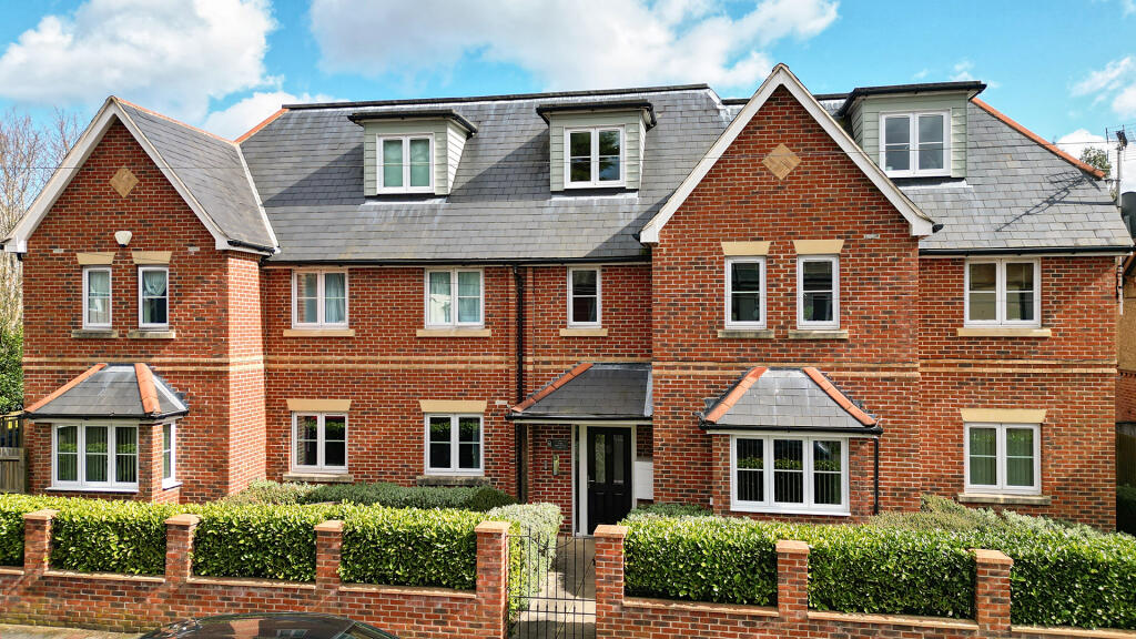 2 bed Apartment for rent in Farnborough. From Osbornes - Farnborough