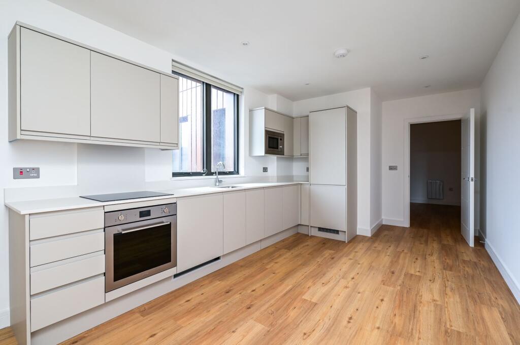 2 bed Apartment for rent in Farnborough. From Osbornes - Farnborough 2 bed Apartment for rent in Farnborough. From Osbornes - Farnborough
