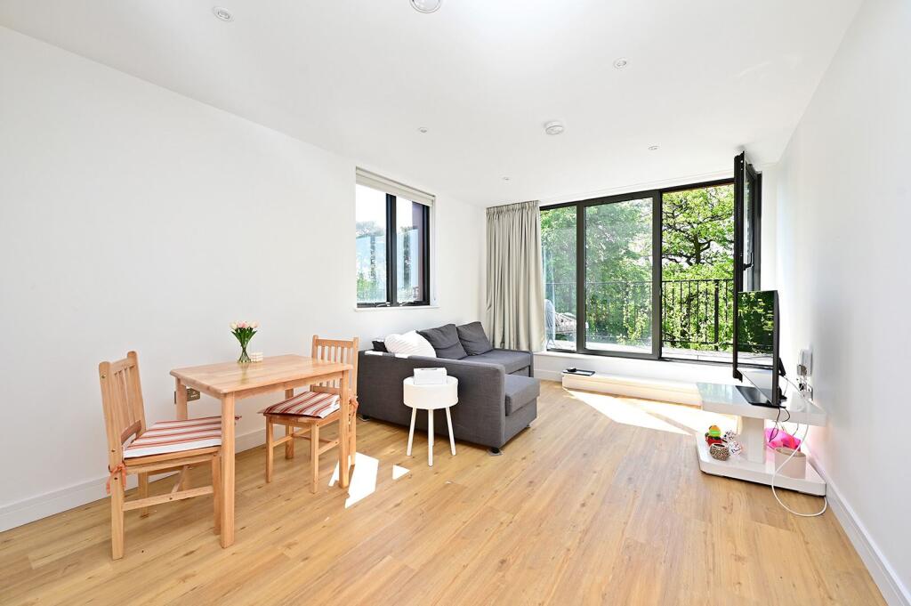 2 bed Apartment for rent in Farnborough. From Osbornes - Farnborough 2 bed Apartment for rent in Farnborough. From Osbornes - Farnborough