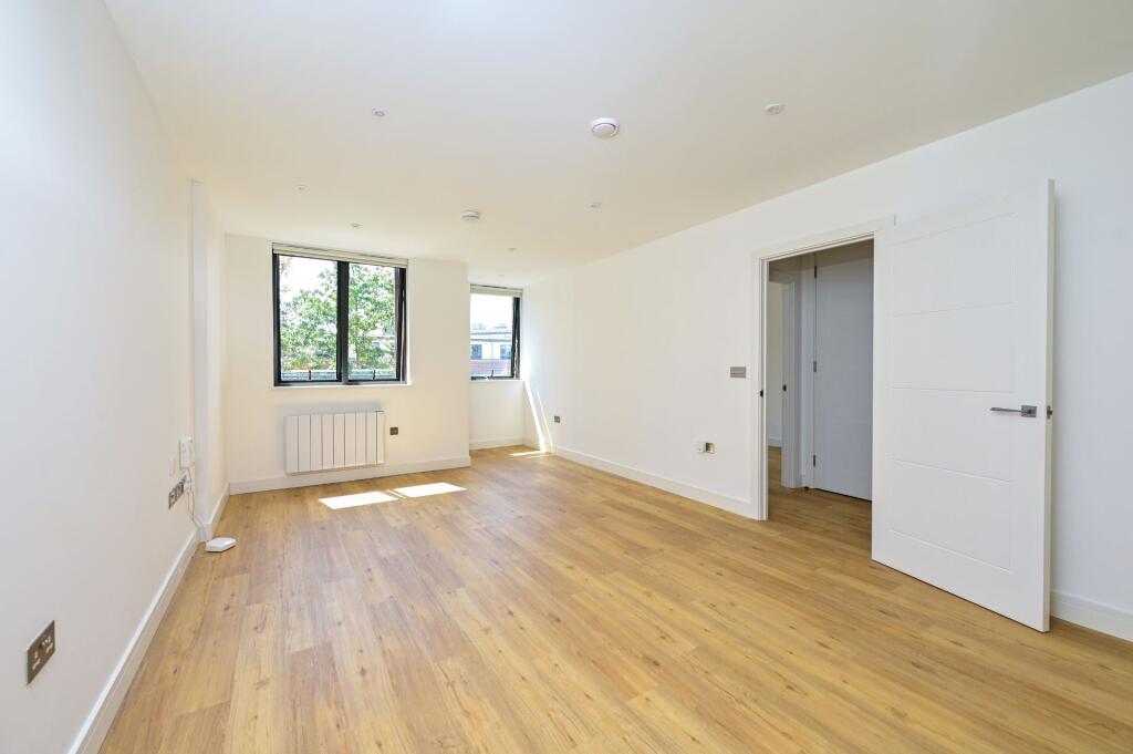 1 bed Apartment for rent in Farnborough. From Osbornes - Farnborough