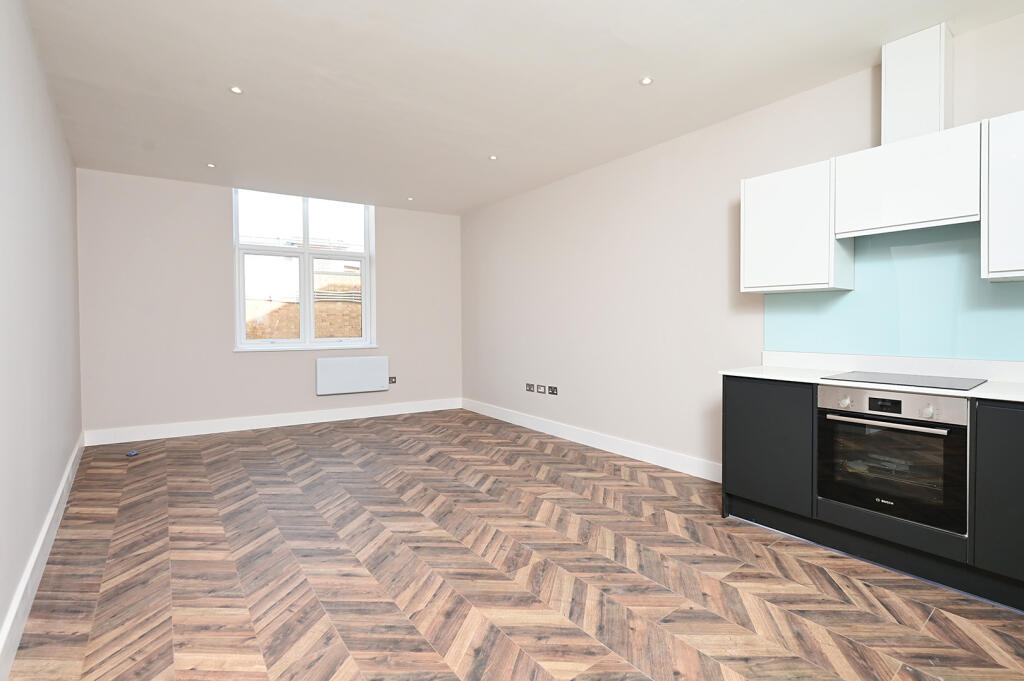 2 bed Apartment for rent in Farnborough. From Osbornes - Farnborough