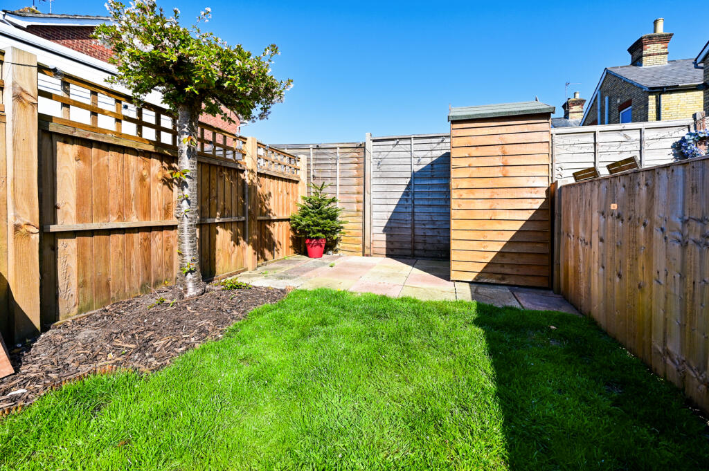 1 bed Annexe for rent in Farnborough. From Osbornes - Farnborough