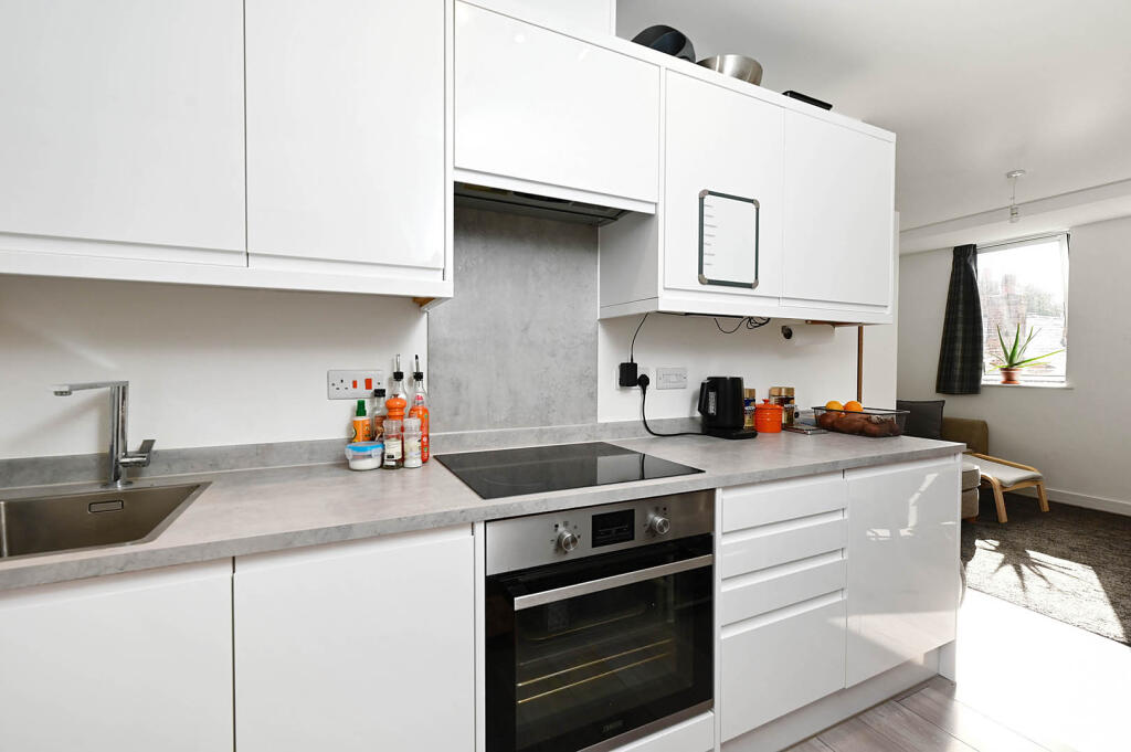 1 bed Apartment for rent in Basingstoke. From Osbornes - Farnborough