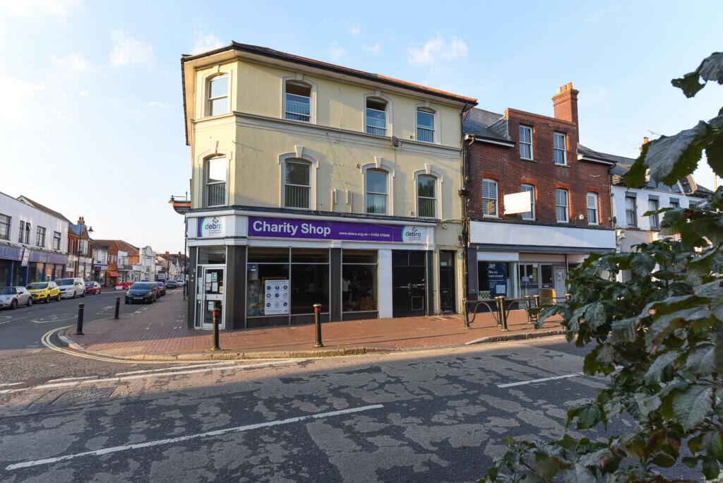 1 bed 1st Floor Flat for rent in Farnborough. From Osbornes - Farnborough