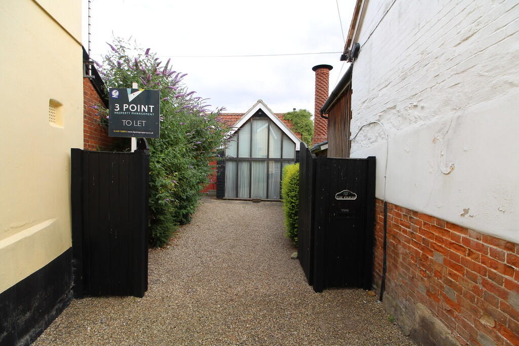 1 bed Cottage for rent in Lavenham. From 3 Point Property Management Ltd - Mendlesham