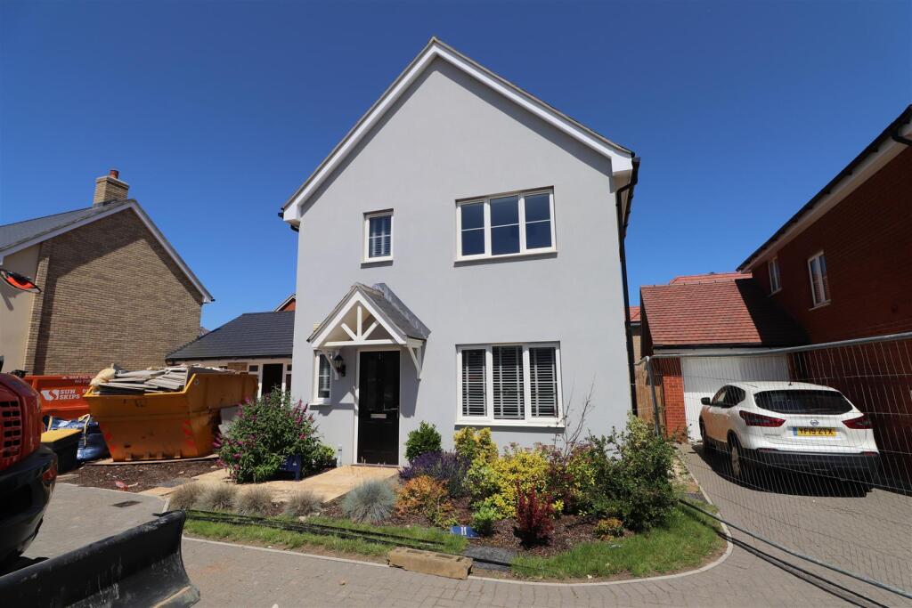 3 bed Link detached for rent in Elmswell. From 3 Point Property Management Ltd - Mendlesham 3 bed Link detached for rent in Elmswell. From 3 Point Property Management Ltd - Mendlesham