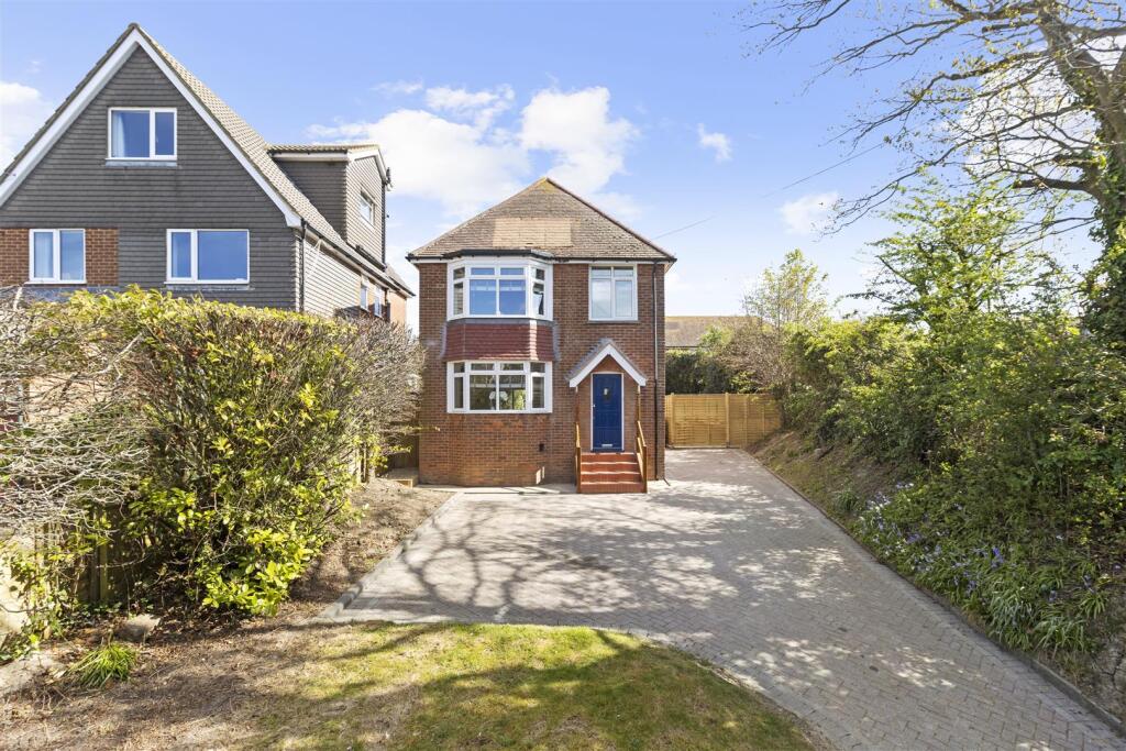 3 bed Detached for rent in Lunsford's Cross. From Park Lane Group - St. Leonards-On-Sea