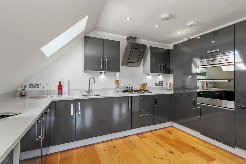 2 bed Apartment for rent in Hastings. From Park Lane Group - St. Leonards-On-Sea