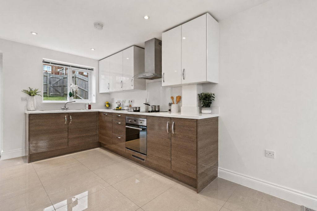 2 bed End of Terrace for rent in Hastings. From Park Lane Group - St. Leonards-On-Sea