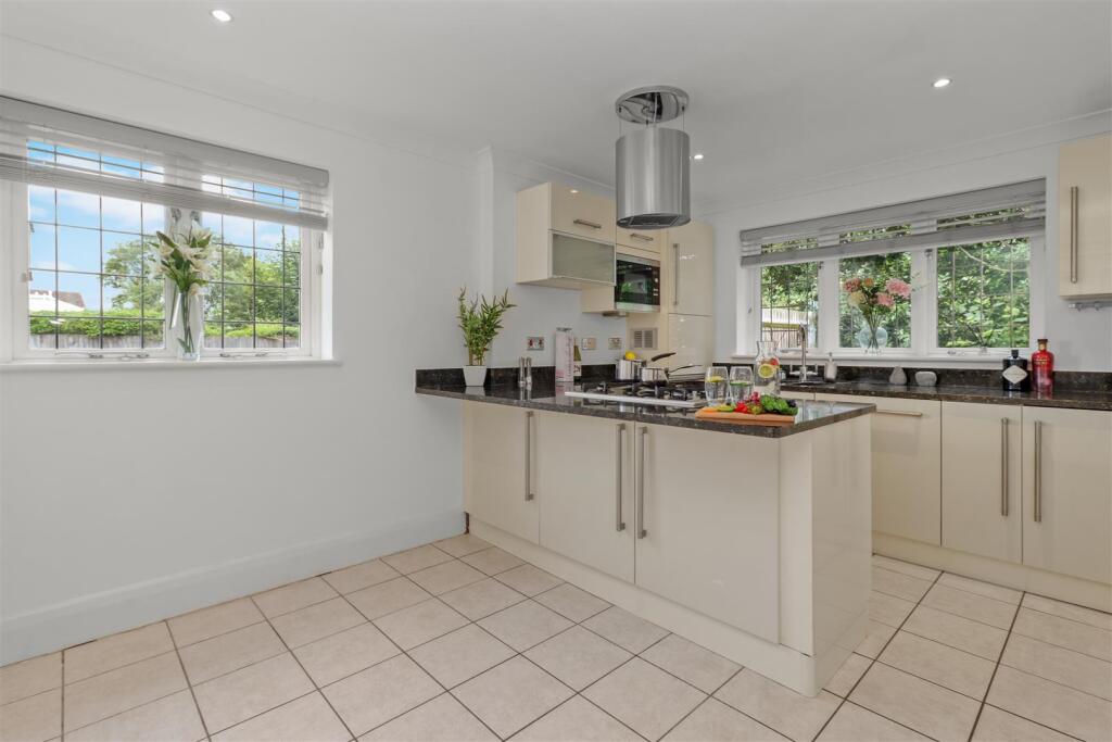 2 bed Semi Detached for rent in Cranbrook. From Park Lane Group - St. Leonards-On-Sea