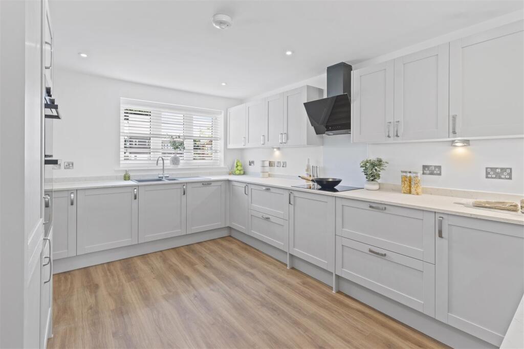 3 bed Semi Detached for rent in Bexhill. From Park Lane Group - St. Leonards-On-Sea 3 bed Semi Detached for rent in Bexhill. From Park Lane Group - St. Leonards-On-Sea