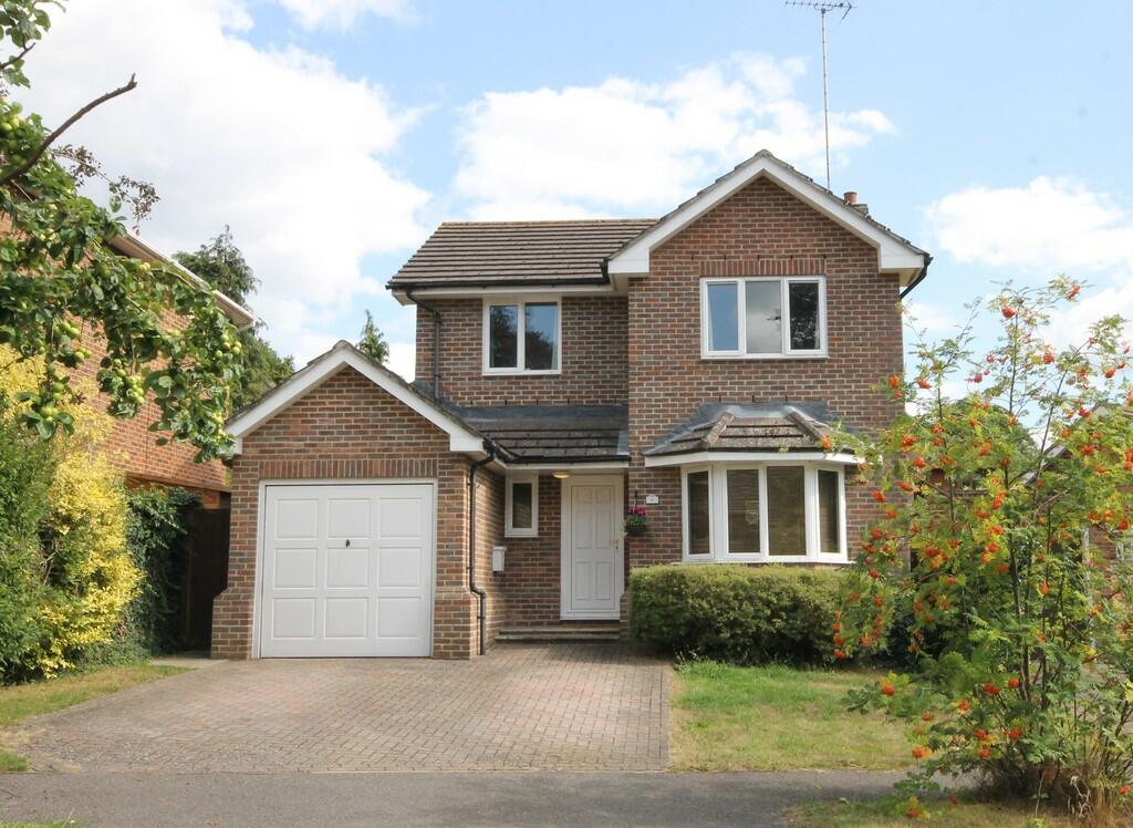3 bed Detached House for rent in Little Bookham. From Patrick Gardner - Great Bookham