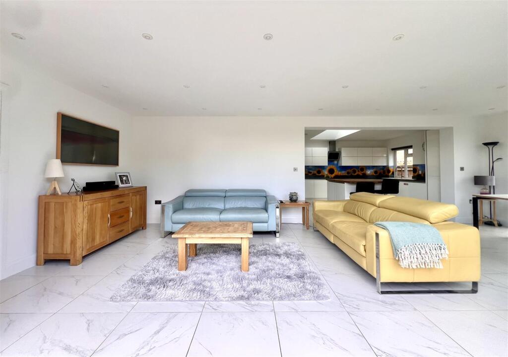 4 bed Detached bungalow for rent in Little Bookham. From Patrick Gardner - Great Bookham
