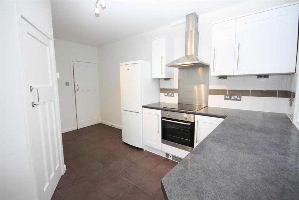 2 bed Annexe for rent in Langley Vale. From Patrick Gardner - Great Bookham