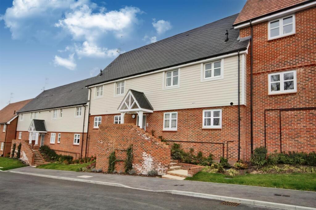 1 bed Apartment for rent in Leatherhead. From Patrick Gardner - Great Bookham