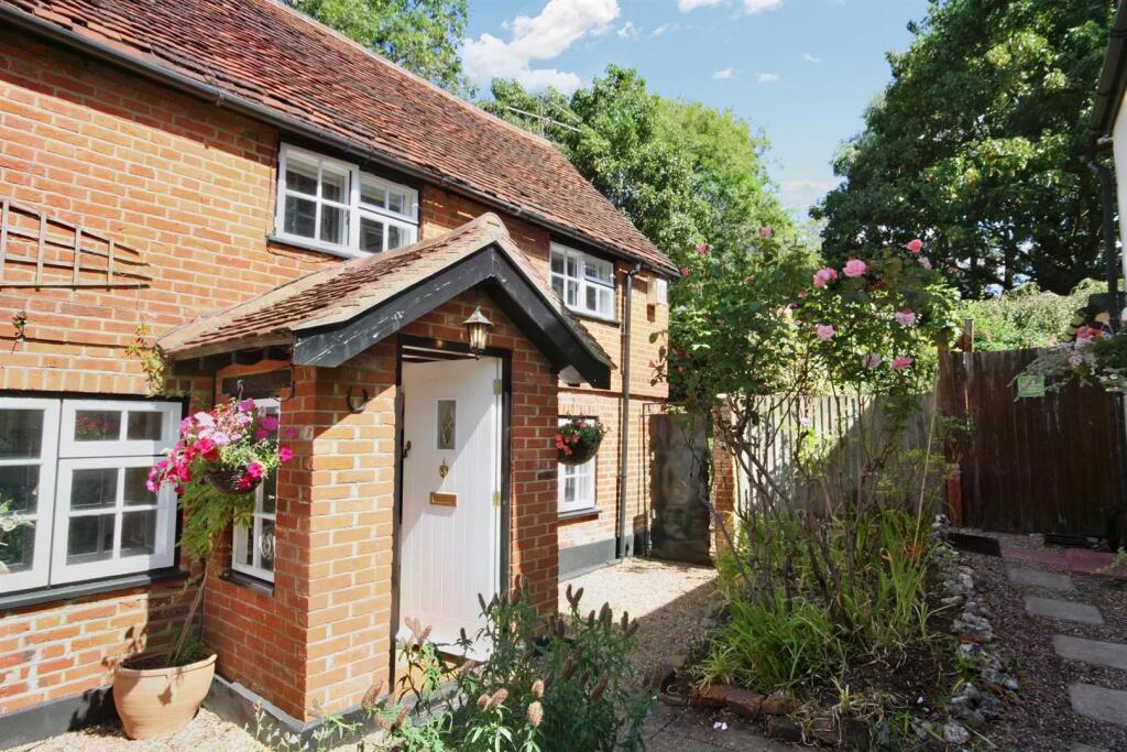 2 bed Semi Detached for rent in Little Bookham. From Patrick Gardner - Great Bookham