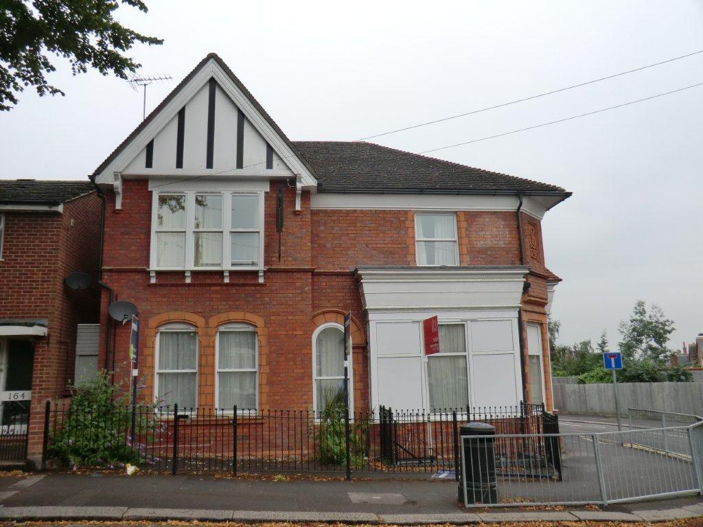 1 bed 1st Floor Flat for rent in Burghfield. From Patrick Williams - Tilehurst