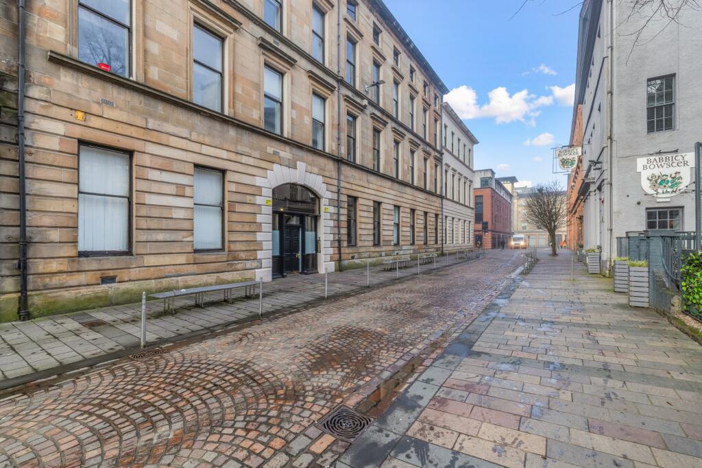 1 bed 1st Floor Flat for rent in Glasgow. From Paul Rolfe Sales and Lettings - Linlithgow