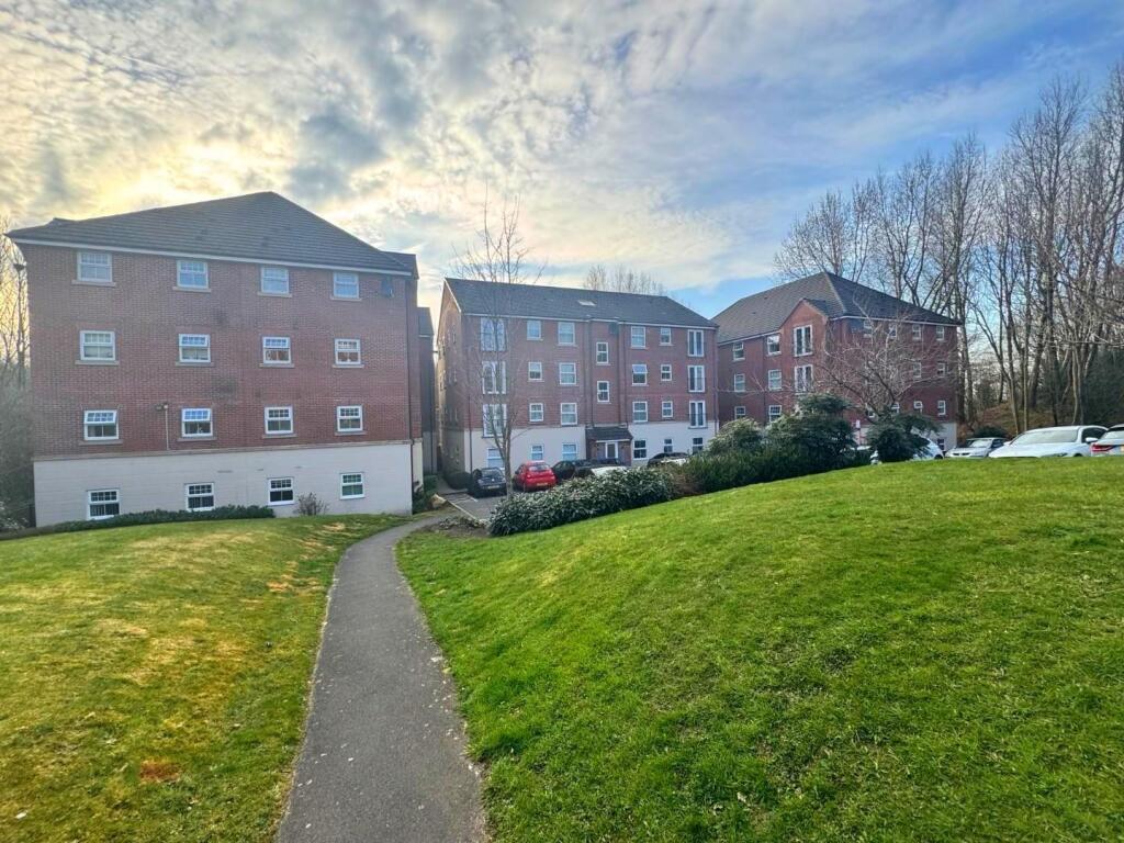 2 bed 1st Floor Flat for rent in Manchester. From Pearson Ferrier - Bury 2 bed 1st Floor Flat for rent in Manchester. From Pearson Ferrier - Bury