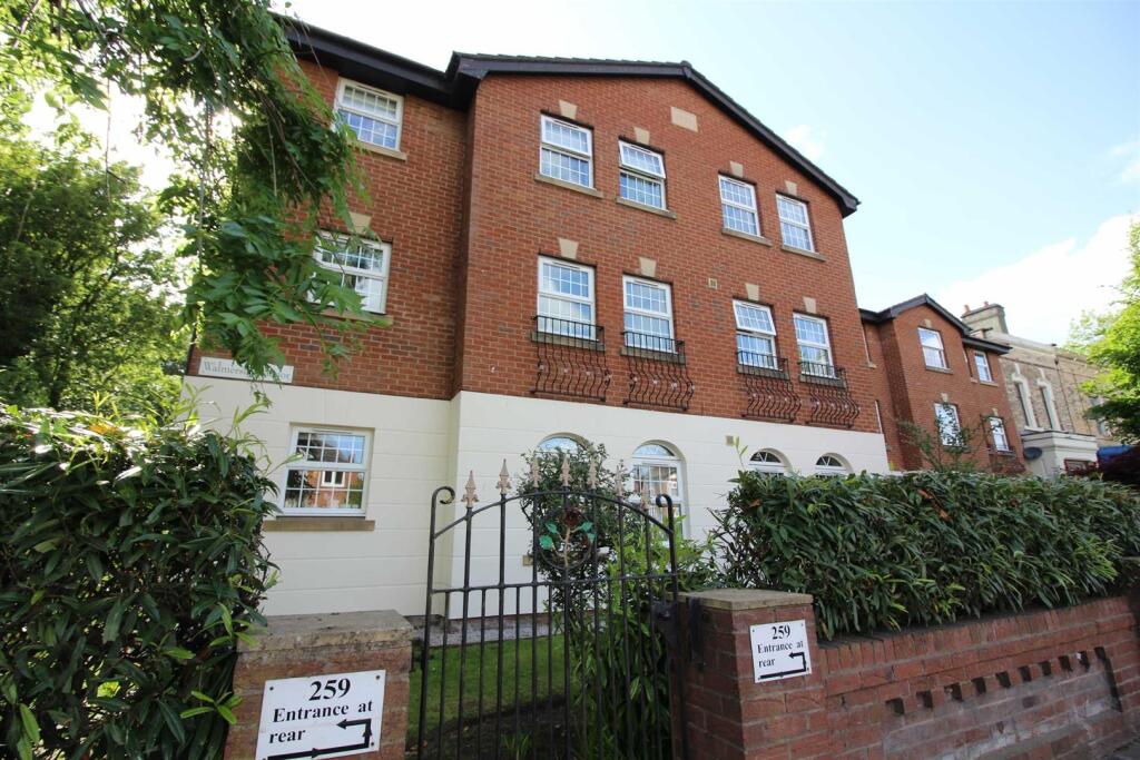 2 bed Apartment for rent in Bury. From Pearson Ferrier - Bury 2 bed Apartment for rent in Bury. From Pearson Ferrier - Bury