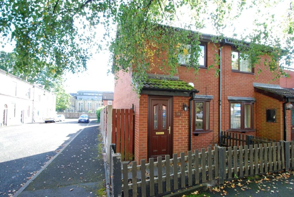 2 bed Town House for rent in Bury. From Pearson Ferrier - Bury 2 bed Town House for rent in Bury. From Pearson Ferrier - Bury