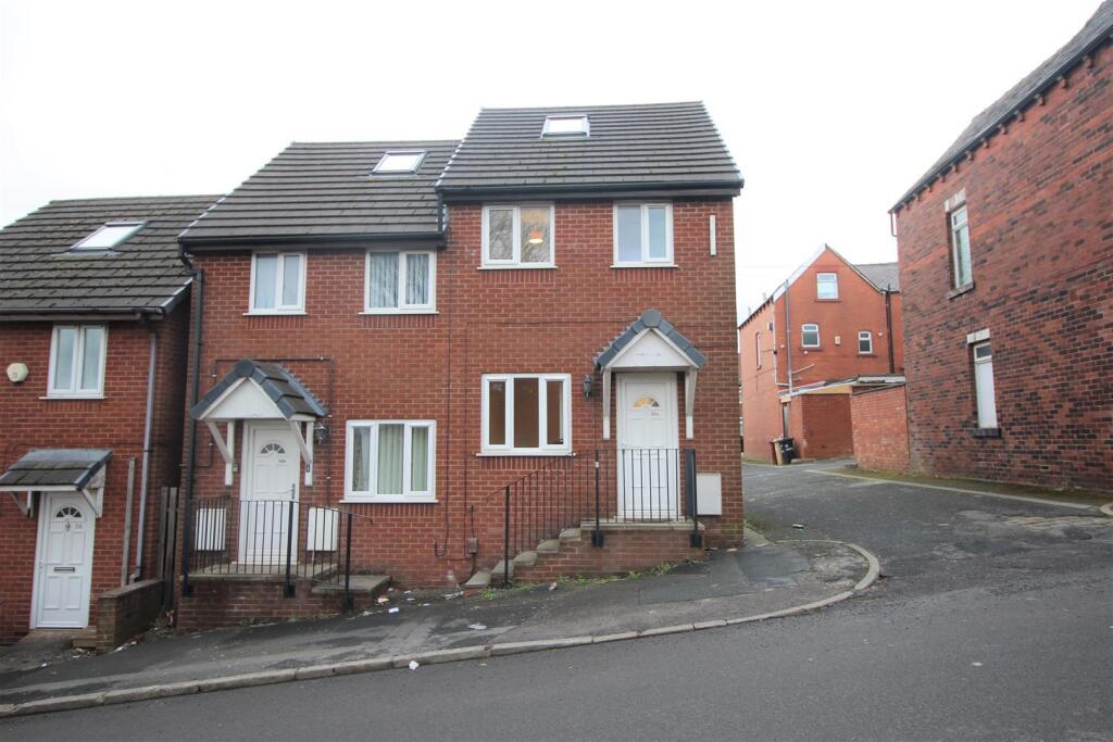 3 bed Mid Terraced House for rent in Hunger Hill. From Pearson Ferrier - Cheetham Hill 3 bed Mid Terraced House for rent in Hunger Hill. From Pearson Ferrier - Cheetham Hill