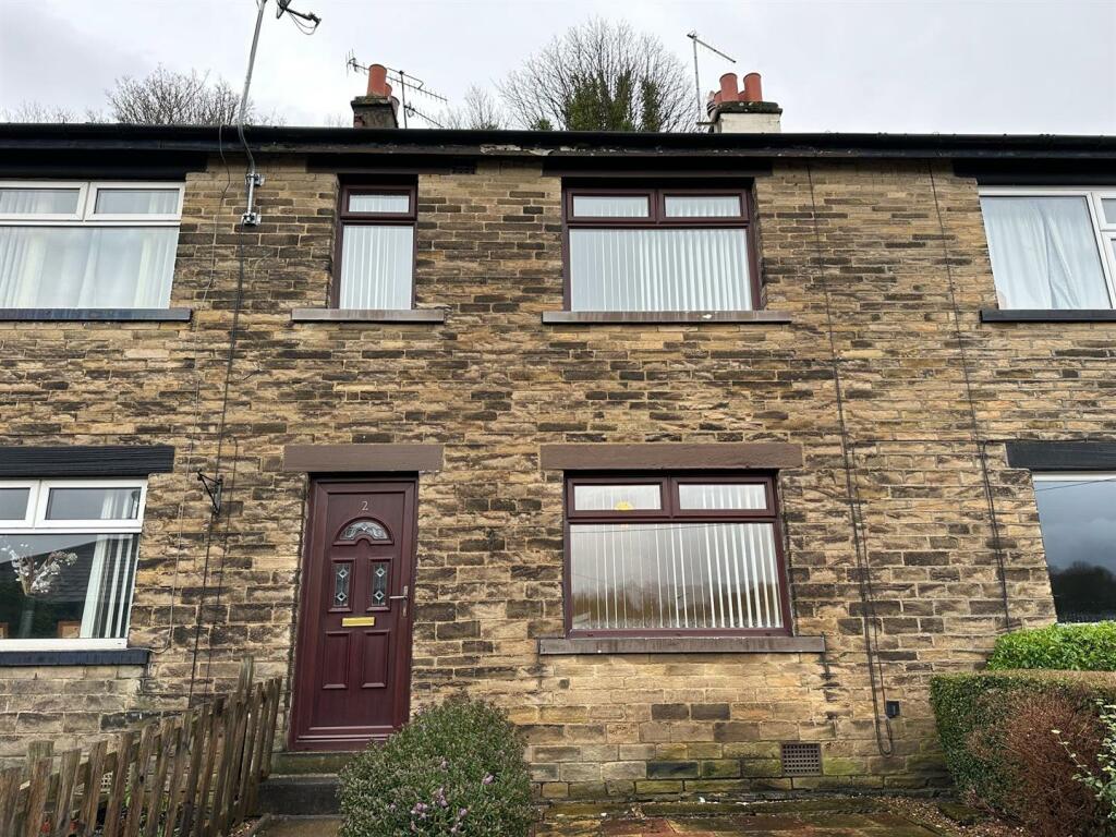 2 bed Mid Terraced House for rent in Halifax. From Peter David Properties Ltd  - Halifax