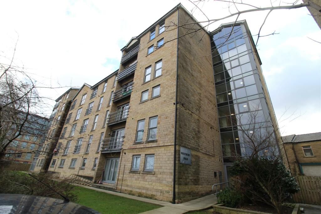 2 bed Apartment for rent in Elland. From Peter David Properties Ltd  - Halifax
