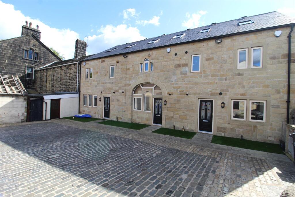 3 bed Barn Conversion for rent in Mytholmroyd. From Peter David Properties - Halifax