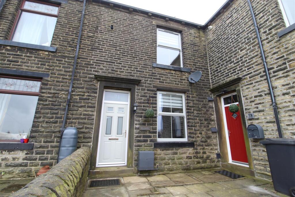 1 bed Cottage for rent in Northowram. From Peter David Properties - Halifax