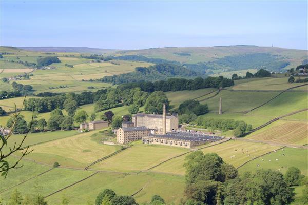 2 bed Penthouse for rent in Luddenden. From Peter David Properties - Halifax 2 bed Penthouse for rent in Luddenden. From Peter David Properties - Halifax