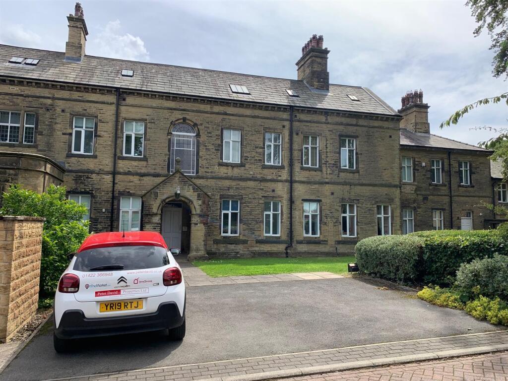 1 bed Apartment for rent in Northowram. From Peter David Properties - Halifax