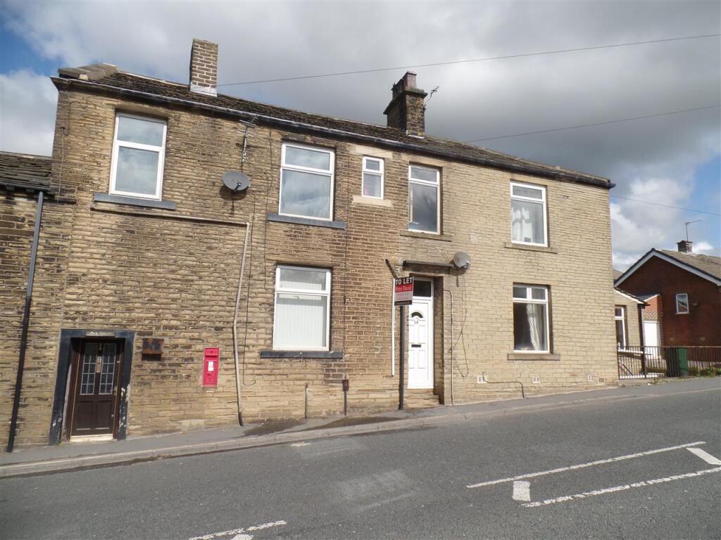 2 bed Mid Terraced House for rent in Queensbury. From Peter David Properties - Halifax 2 bed Mid Terraced House for rent in Queensbury. From Peter David Properties - Halifax