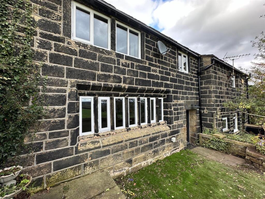 3 bed Cottage for rent in Halifax. From Peter David Properties - Halifax 3 bed Cottage for rent in Halifax. From Peter David Properties - Halifax