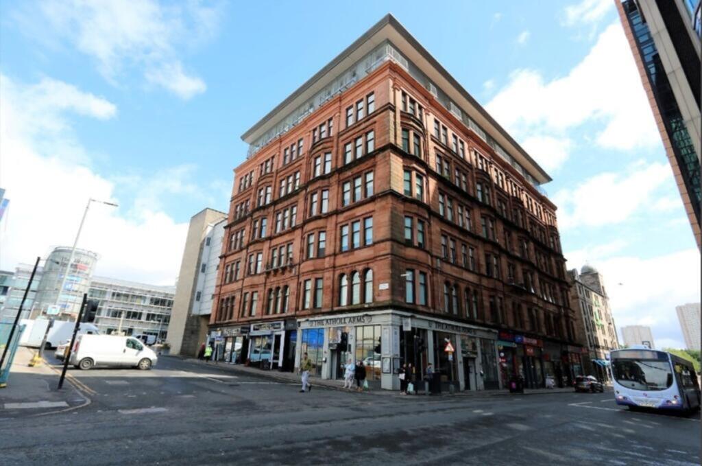 2 bed 1st Floor Flat for rent in Glasgow. From Penny Lane Homes Ltd - Renfrew 2 bed 1st Floor Flat for rent in Glasgow. From Penny Lane Homes Ltd - Renfrew