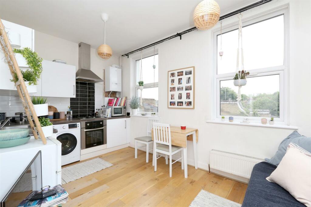 1 bed Flat for rent in Stoke Newington. From PhilipAlexander - Philipalexander Estate Agent