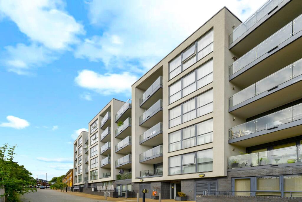 2 bed Apartment for rent in Friern Barnet. From Philip Alexander - N8 2 bed Apartment for rent in Friern Barnet. From Philip Alexander - N8