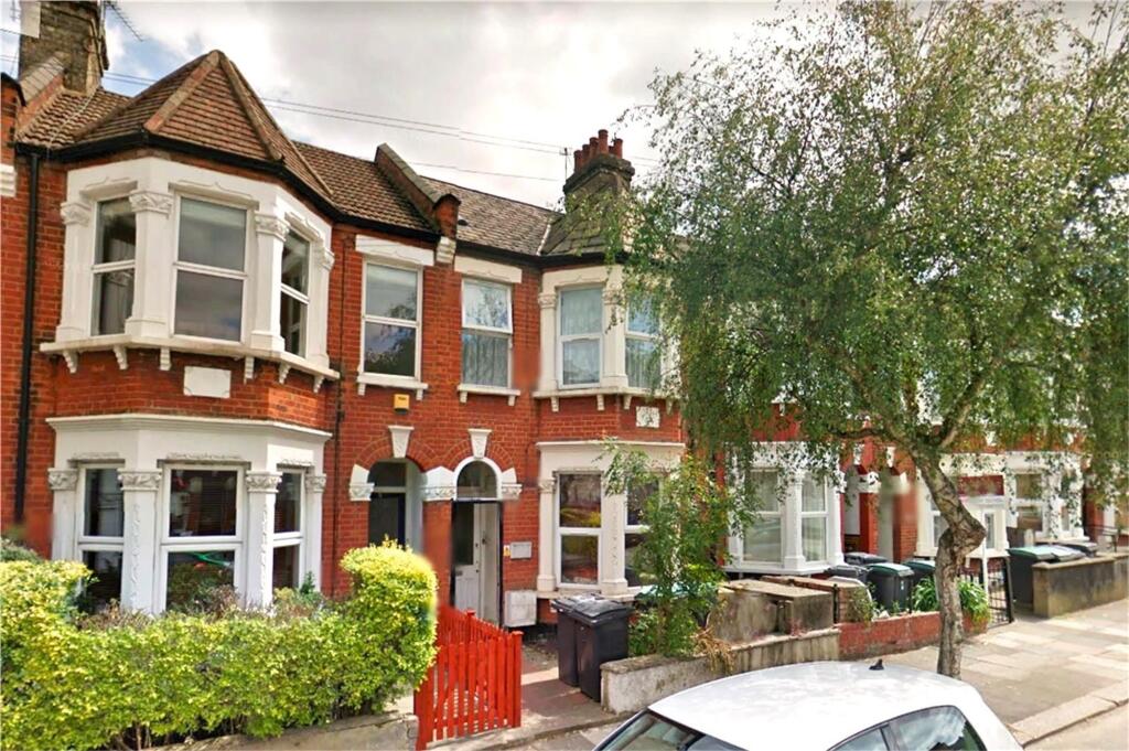 2 bed House (unspecified) for rent in Wood Green. From Philip Alexander - N8