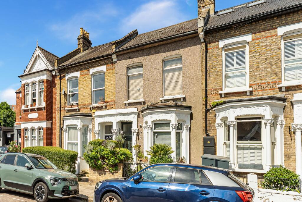 1 bed 1st Floor Flat for rent in Hornsey. From Philip Alexander - N8