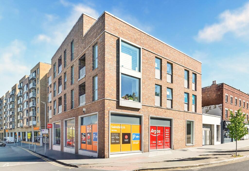 2 bed Apartment for rent in Hornsey. From Philip Alexander - N8