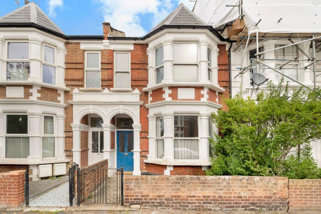 4 bed Mid Terraced House for rent in Hornsey. From Philip Alexander - N8