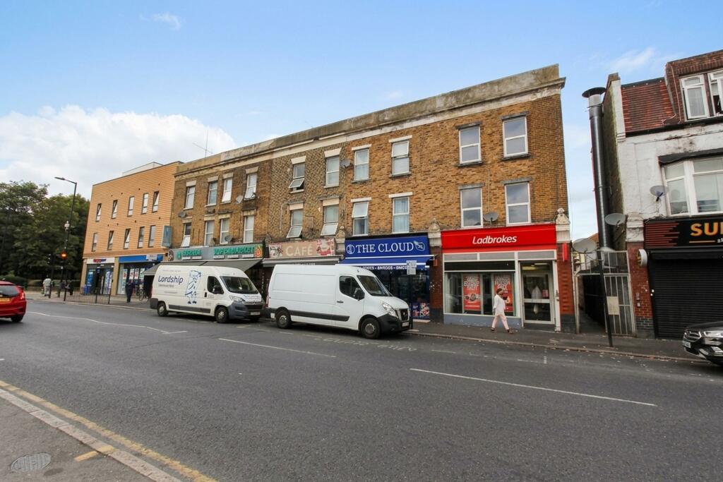 2 bed Annexe for rent in Wood Green. From Philip Alexander - N8