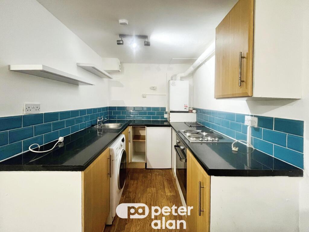 1 bed 1st Floor Flat for rent in Pen-y-bont ar Ogwr. From Peter Alan - Bridgend