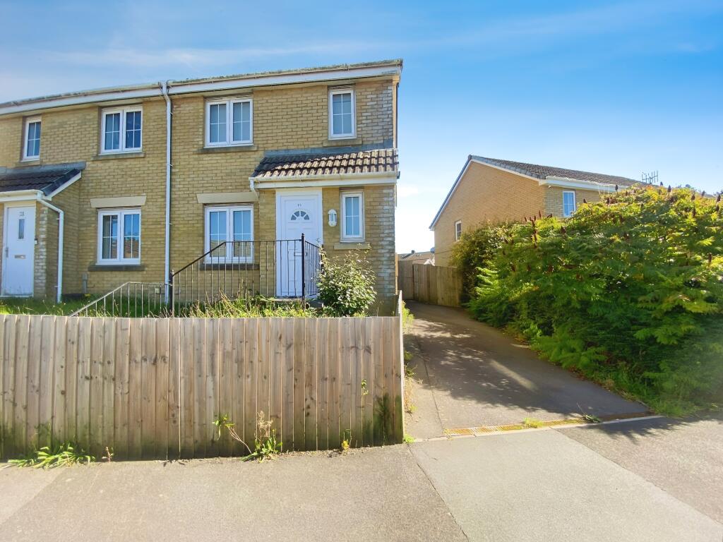3 bed Detached for rent in Sarn. From Peter Alan - Bridgend