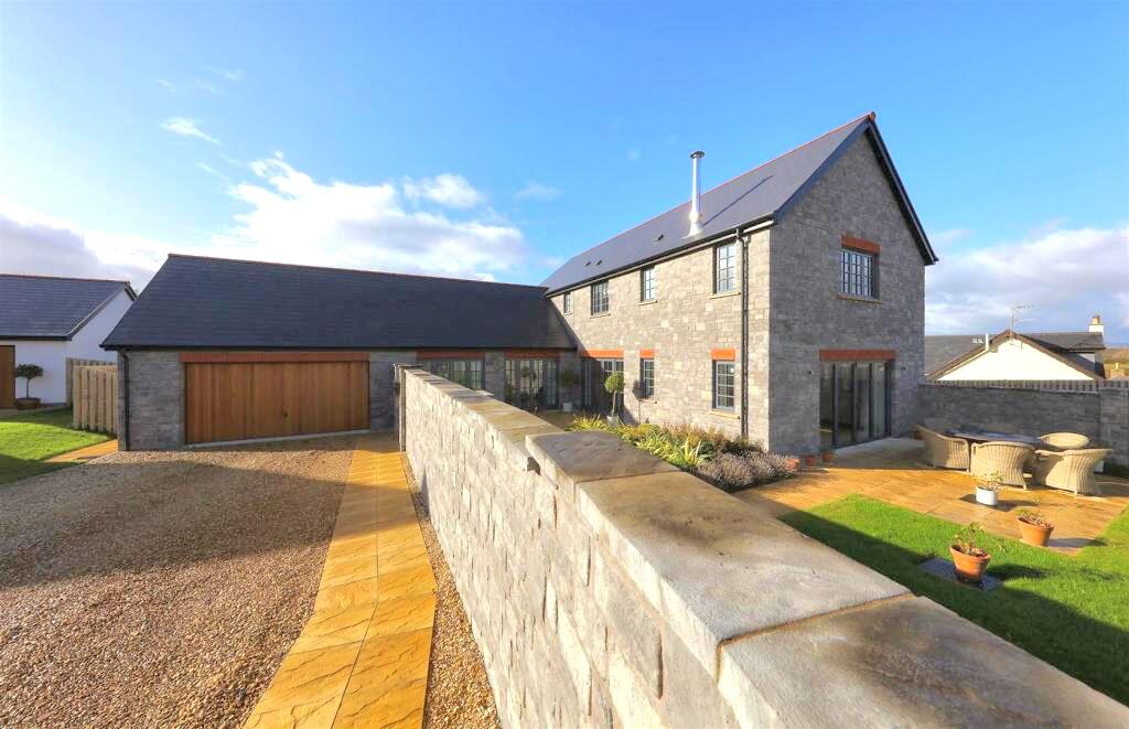 4 bed Detached for rent in Coytrahen. From Peter Alan - Bridgend